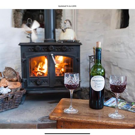 Ty Fferm Hen, Ancient Farmhouse, Coity Bach Talybont-on-Usk ภายนอก รูปภาพ