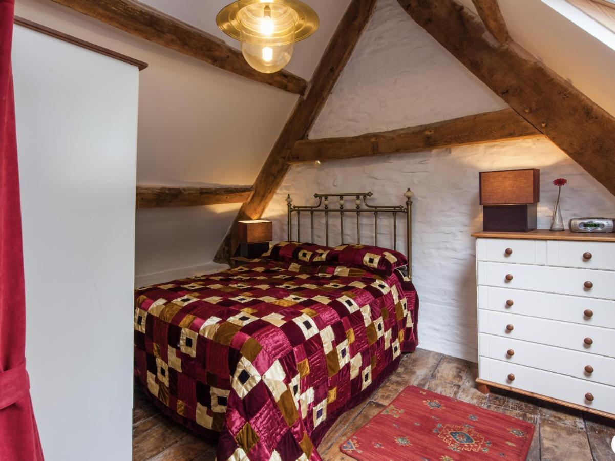 Ty Fferm Hen, Ancient Farmhouse, Coity Bach Talybont-on-Usk ภายนอก รูปภาพ