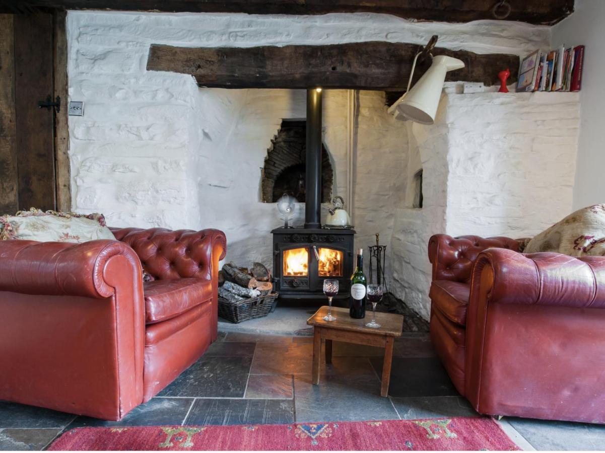 Ty Fferm Hen, Ancient Farmhouse, Coity Bach Talybont-on-Usk ภายนอก รูปภาพ