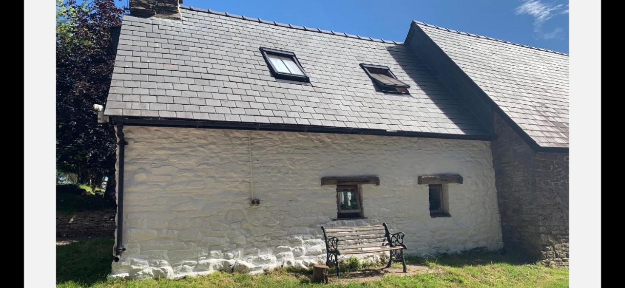 Ty Fferm Hen, Ancient Farmhouse, Coity Bach Talybont-on-Usk ภายนอก รูปภาพ